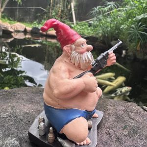 Nain de jardin amusant avec sourire, ajout de charme