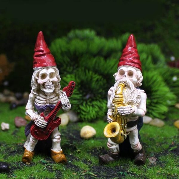 Nain de jardin moderne avec guitare décorative