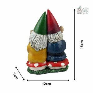 Nain de jardin romantique, sculpture humoristique pour le jardin