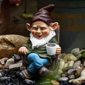 Nain de jardin assis décoratif en résine colorée