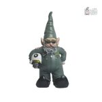 Nain de jardin en tenue d'astronaute pour embellir le jardin