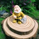 Figurine de nain de jardin au style classique