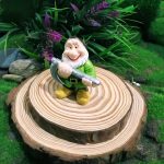 Figurine de jardin gnome à thème féerique