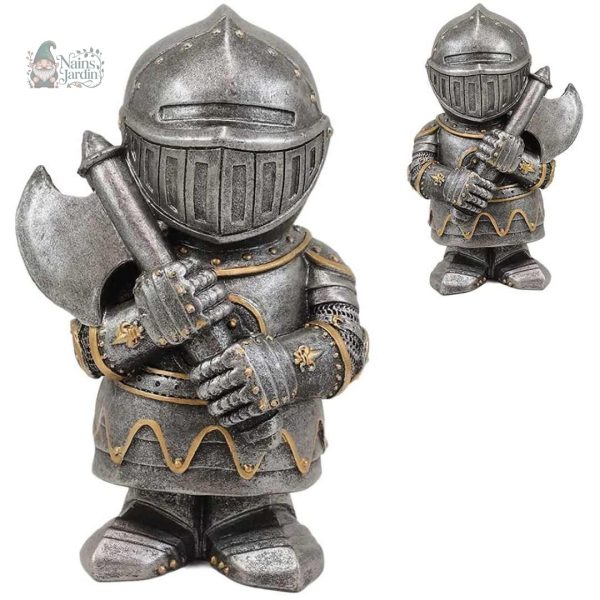 Gnome de jardin en posture de guerrier