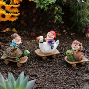 Nain de jardin fantaisie coloré avec chapeau original