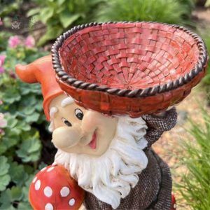 Nain de jardin moderne aux couleurs vives et design unique