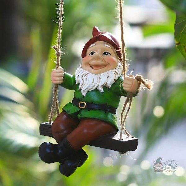 Nain de jardin joyeux coloré avec sourire accueillant