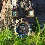 Nain de jardin décoratif à thème maison