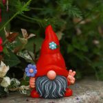 Nain de jardin rouge moderne en résine décorative