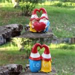 Nain de jardin décoratif pour la fête des amoureux