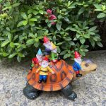 Nain de jardin tortue moderne en décoration extérieure